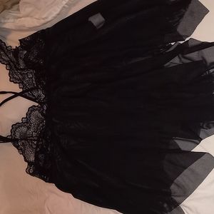 Night ware XL 95% Polyester and 5% Spandex made in China